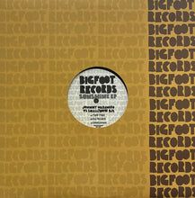 Load image into Gallery viewer, JOHNNY HABANERO vs SMALLTOWN DJs / Sunshine EP (Bigfoot – BFR002, 12inch)