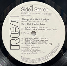 画像をギャラリービューアに読み込む, DARYL HALL & JOHN OATES / Along The Red Ledge (RCA – RVP-6318, LP) Promo