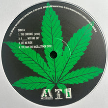 Load image into Gallery viewer, DR. DRE / The Chronic (inc. Nuthin' But A "G" Thang ) Aftermath, 2023 LP
