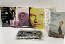 Load image into Gallery viewer, MATTHEW SWEET / Girlfriend (	Zoo Entertainment, 72445-11015-4 Cassette Tape)
