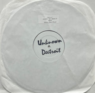 Deetroit / Catchin' That Groove EP (Unknown Deetroit – UDR000, 12inch)