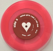 画像をギャラリービューアに読み込む, Chai - Hinds / United Girls Rock'N' Roll Club (Flake Sounds – FLAKES-235, 7inch) Pink Clear Vinyl

