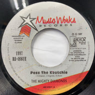 MIGHTY DIAMONDS / Pass The Kouchie / Danger In Your Eyes (ARC 97917, 7inch)