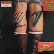 L7 / Pretend We're Dead