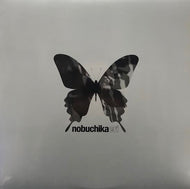 信近エリ Nobuchika Eri / 鼓動