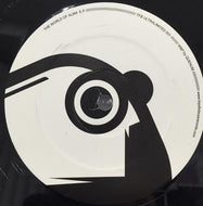 QUENUM / THE WORLD OF ALMA