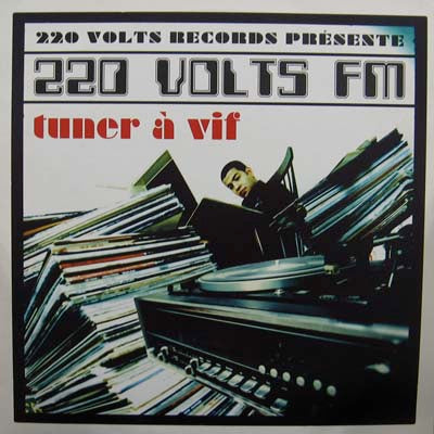 V.A. - 2 / 220 VOLTS FM